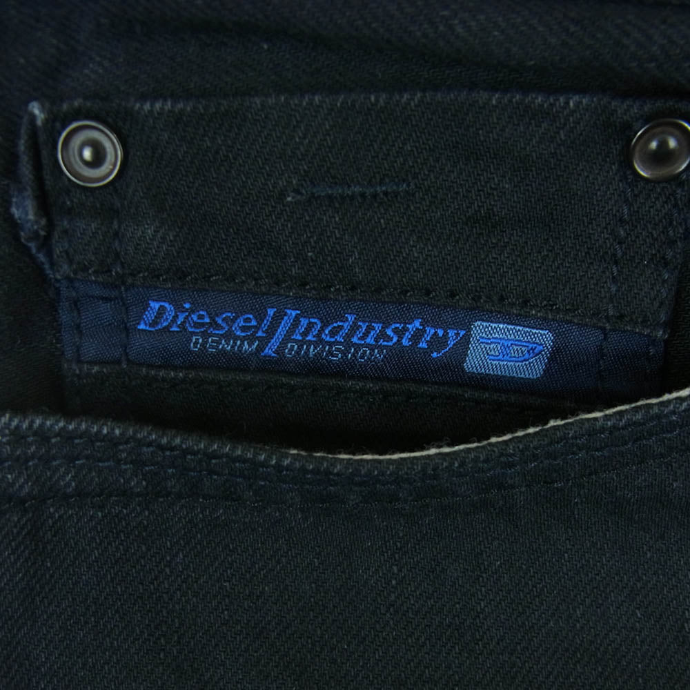 DIESEL ディーゼル THANAZ ポケットドラゴン刺繍 デニム ストレート スリム パンツ イタリア製 ブラック系 W27 L30【中古】