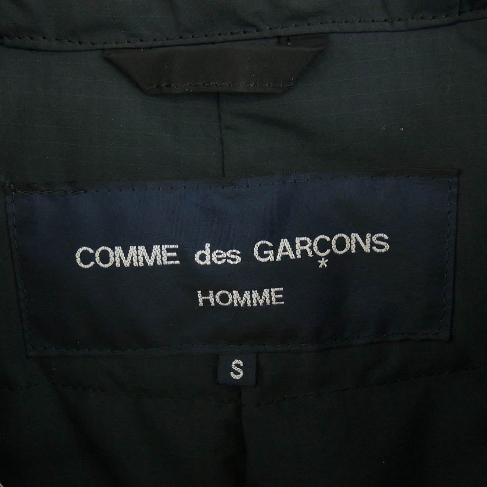 COMME des GARCONS HOMME コムデギャルソンオム 21AW HH-C010 AD2021 胸ロゴプリント フーデッド ダウンコート モッズコート ブラック系 S【中古】