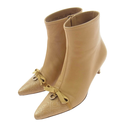 Salvatore Ferragamo サルヴァトーレフェラガモ BUENA ガンチーニ  サイドジップ ヒールブーツ ベージュ系 6【中古】