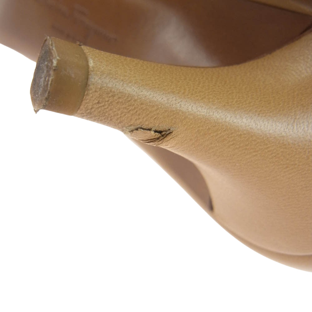 Salvatore Ferragamo サルヴァトーレフェラガモ BUENA ガンチーニ  サイドジップ ヒールブーツ ベージュ系 6【中古】