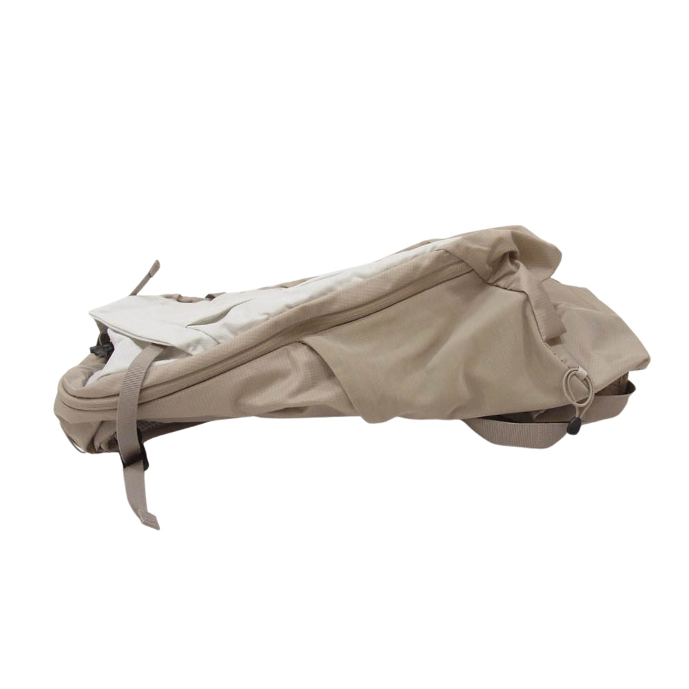 salomon サロモン LC2183400 TRAILBLAZER 30 ユニセックス ハイキングバッグ バックパック リュック VINTAGE KHAKI Glacier Gray グレー系【新古品】【未使用】【中古】
