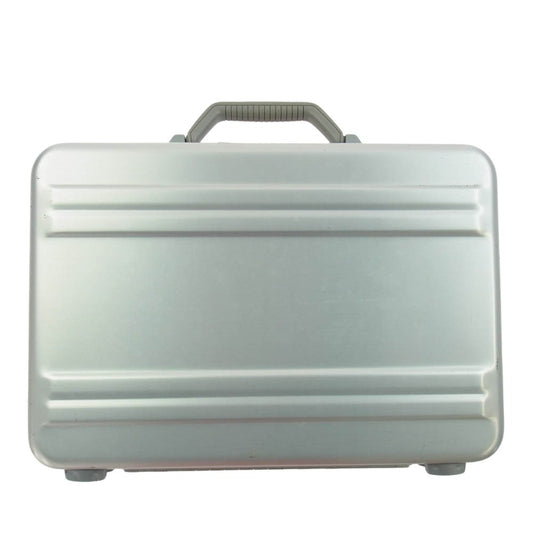 ZERO HALLIBURTON ゼロハリバートン アルミ製 アタッシュケース シルバー系【中古】
