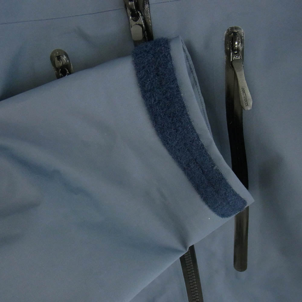 ARC'TERYX アークテリクス X000007555 Alpha SV Jacket アルファ SV ジャケット マウンテン パーカー チャコール系 XS【新古品】【未使用】【中古】