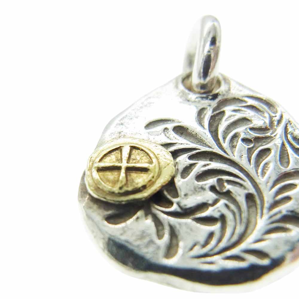 スタジオ T&Y 金メタル 唐草 ペンダント トップ シルバー系 ゴールド系【中古】