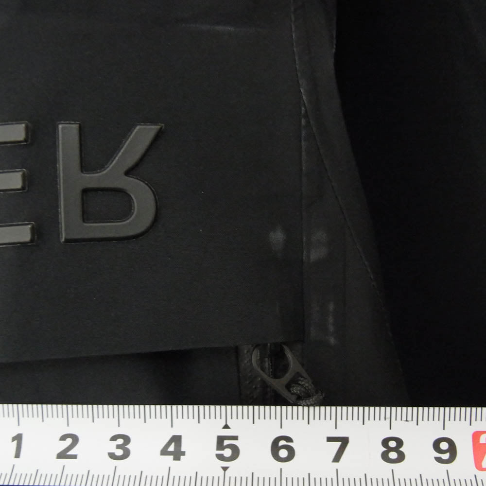 MONCLER モンクレール I10971A00015 54AL5 GRENOBLE グルノーブル SHIPTON GORE-TEX ナイロンジャケット ブラック系 4【中古】