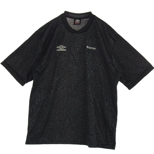 Supreme シュプリーム 23SS × Umbro アンブロ Jacquard Animal Print Soccer Jersey ジャガード アニマルプリント サッカー Ｔシャツ 半袖 ブラック系 M【中古】