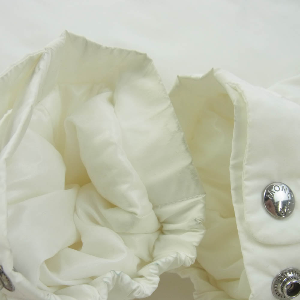 MONCLER モンクレール G10911B50A00 54A91 OLARGUES GIUBBOTTO フロント ロゴ刺? ダウン ジャケット ホワイト系 4【中古】