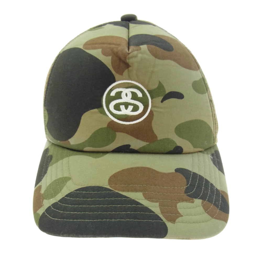A BATHING APE アベイシングエイプ × STUSSY ステューシー 30周年 記念 1ST CAMO TRUCKER HAT メッシュ キャップ カモフラージュ 猿迷彩 カーキ系 F【中古】