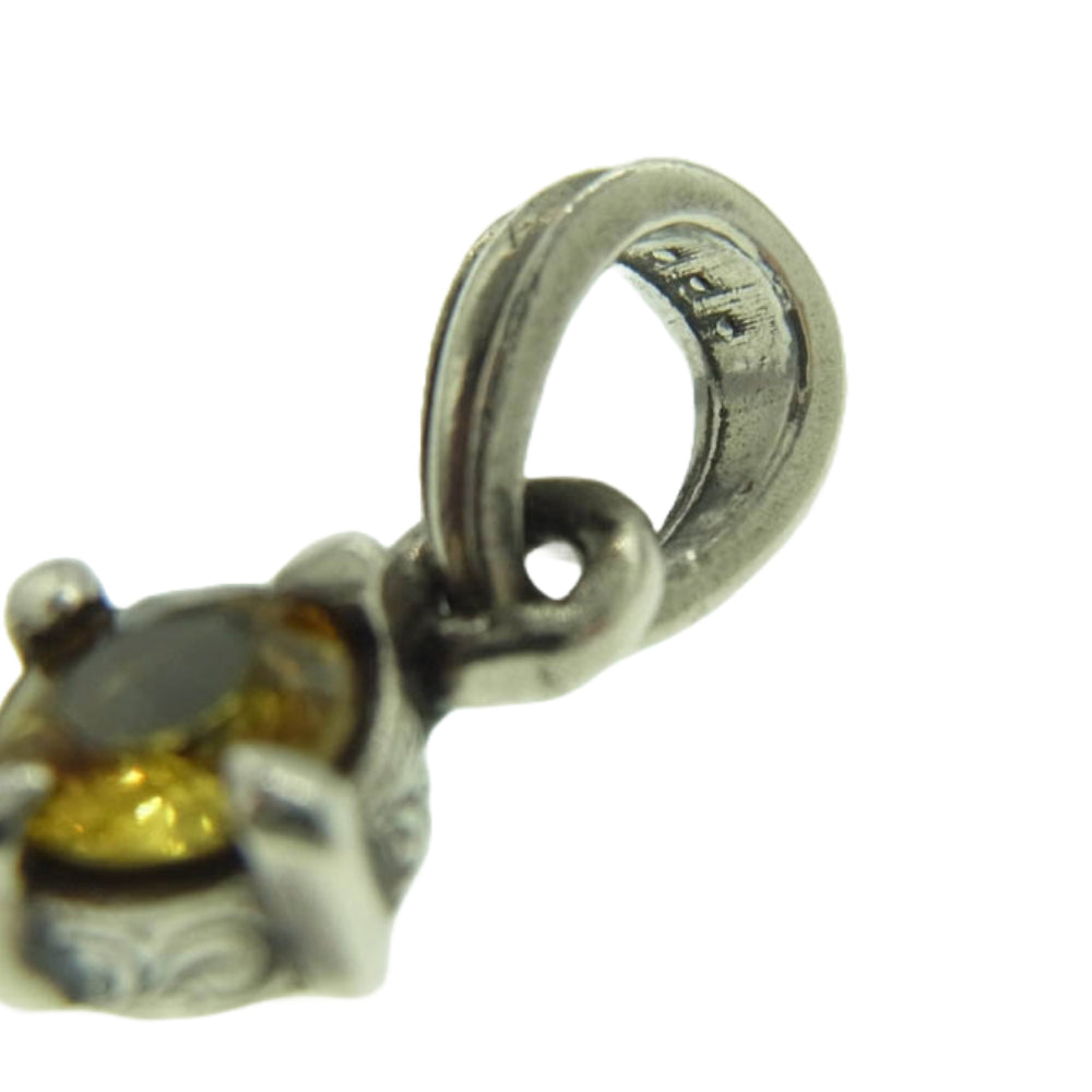 アンチドートバイヤーズクラブ ストーン付き ペンダントトップ シルバー系 イエロー系【中古】