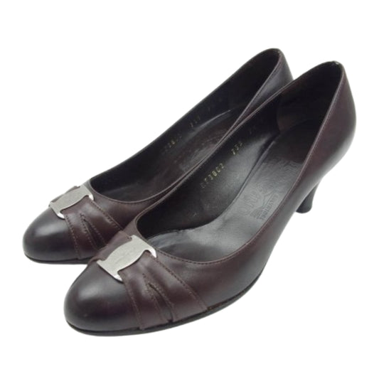 Salvatore Ferragamo サルヴァトーレフェラガモ ロゴ プレート パンプス ブラウン ダークブラウン系 7.5【中古】