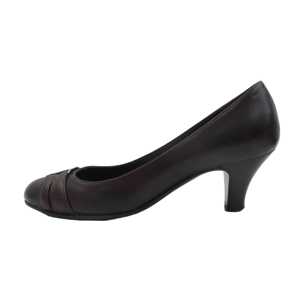 Salvatore Ferragamo サルヴァトーレフェラガモ ロゴ プレート パンプス ブラウン ダークブラウン系 7.5【中古】