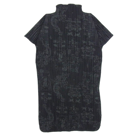 PLEATS PLEASE プリーツプリーズ イッセイミヤケ プリーツ加工 ドラゴン 桃 中国 龍 縁起柄 総柄 ボトルネック フレンチスリーブ カットソー ブラック系 サイズ表記無【中古】