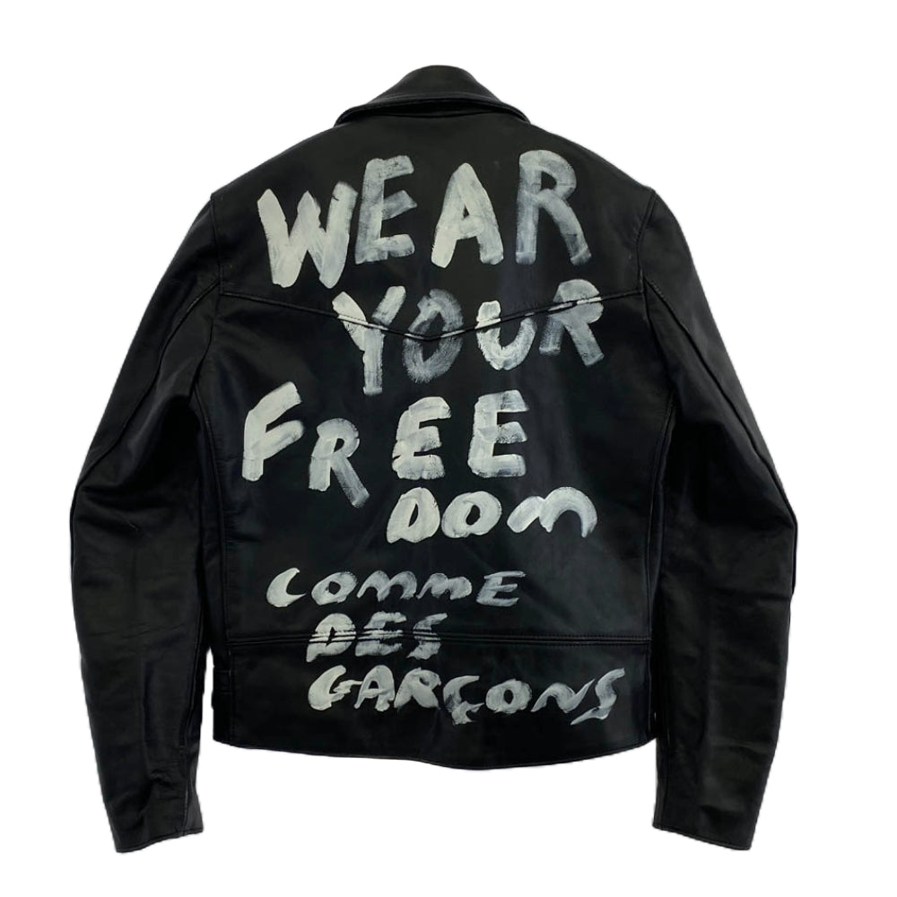 COMME des GARCONS コムデギャルソン 24AW KZ-J017-051-2-5 Lewis Leathers ルイスレザーズ 青山店限定 WEAR YOUR FREEDOM ペイント＆スレ加工 ダブルライダース レザー ジャケット ブラック系 40【極上美品】【中古】