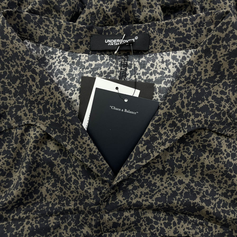 UNDERCOVER アンダーカバー 25SS UC1E4405 レーヨン総柄 プルオーバー 半袖 シャツ ブラック系 カーキ系 ベージュ系 2【新古品】【未使用】【中古】