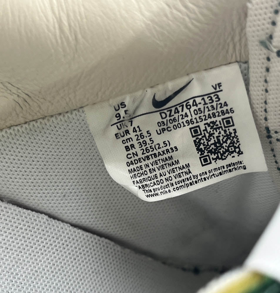 NIKE ナイキ DZ4764-133 WMNS AIR FORCE 1 AF1 LOW GREEN AND MUSLIN ウィメンズ エアフォース グリーンアンドムスリン ローカット スニーカー ホワイト系 グリーン系 26.5cm【中古】