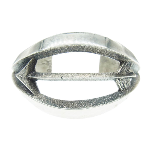 インディアンジュエリー Aaron Anderson アーロンアンダーソン NAVAJO ナバホ族 トゥファキャスト 矢じり シルバー バングル シルバー系【中古】