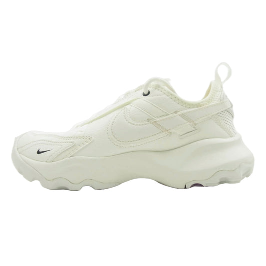 NIKE ナイキ DD9682-100 TC 7900 ローカットスニーカー ホワイト系 24cm【美品】【中古】