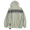 NEIGHBORHOOD ネイバーフッド 22AW 222TSNH-JKM02 ANORAK JKT バック ロゴプリント ナイロン アノラック ジャケット ライトグレー系 M【新古品】【未使用】【中古】