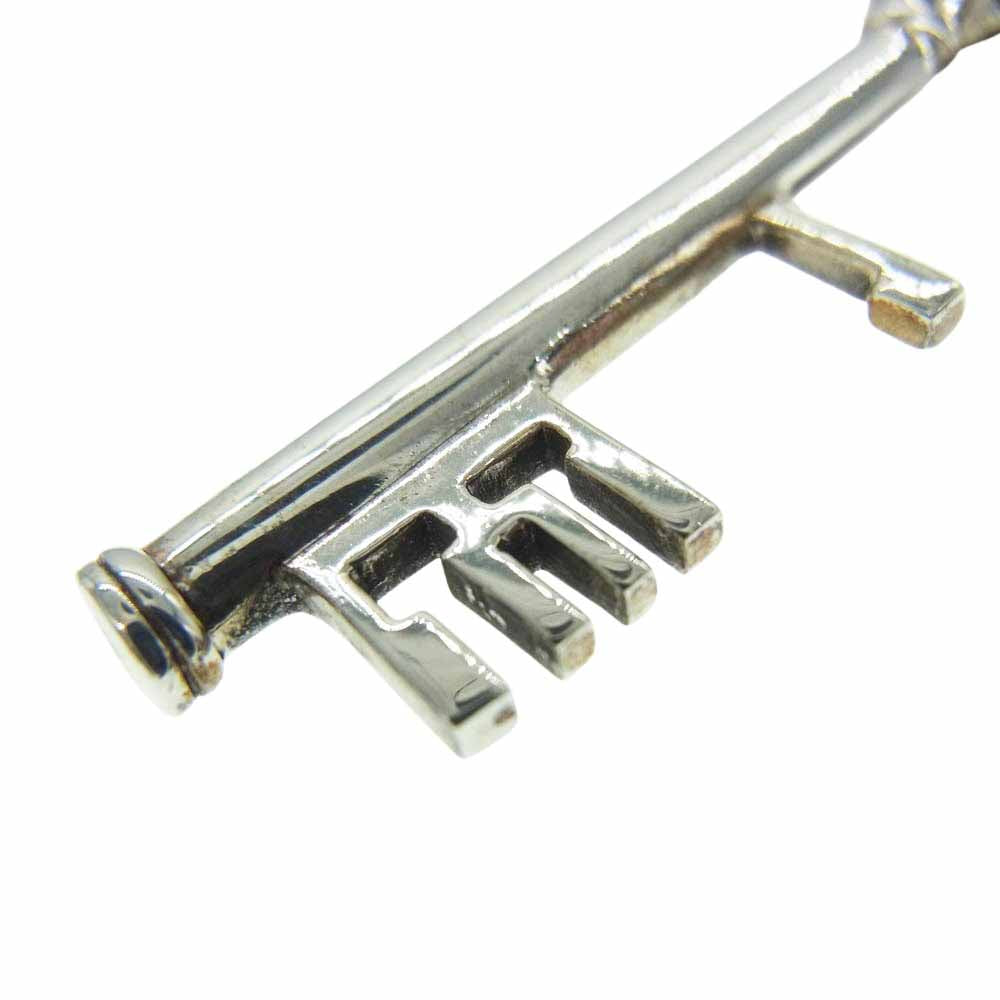 Justin Davis ジャスティンデイビス × 清春 KIYOHARU クラウン キー ペンダント チャーム シルバー系【中古】