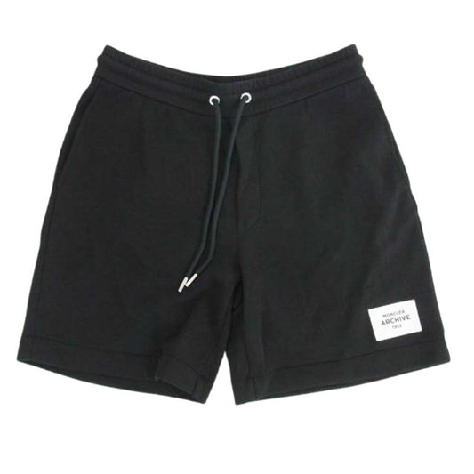 MONCLER モンクレール J20918H00002 89A8F モンクレールジャパンタグ ロゴデザイン スウェット ハーフパンツ ショーツ ブラック系 M【中古】