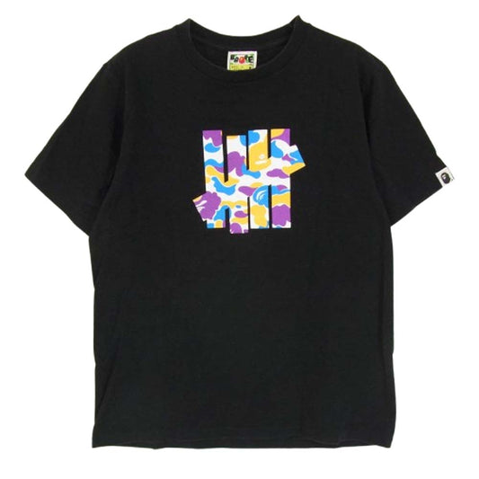 A BATHING APE アベイシングエイプ × UNDEFEATED アンディーフィーテッド 5STRIKE TEE フロントプリント Tシャツ 半袖 ブラック系 S【中古】