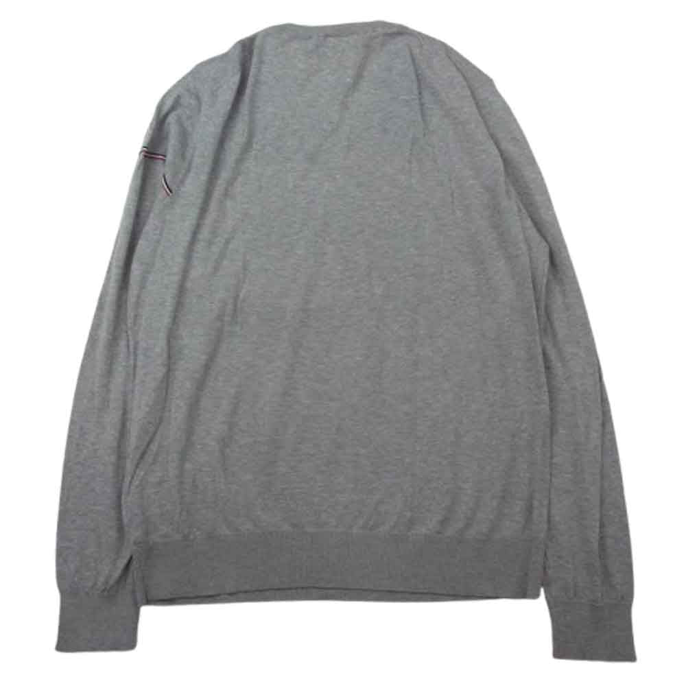 MONCLER モンクレール 510919143900 91027 MAGLIA TRICOT SCOLLO A V トリコロール Vネック ウール ロゴワッペン セーター グレー グレー系 XL【中古】
