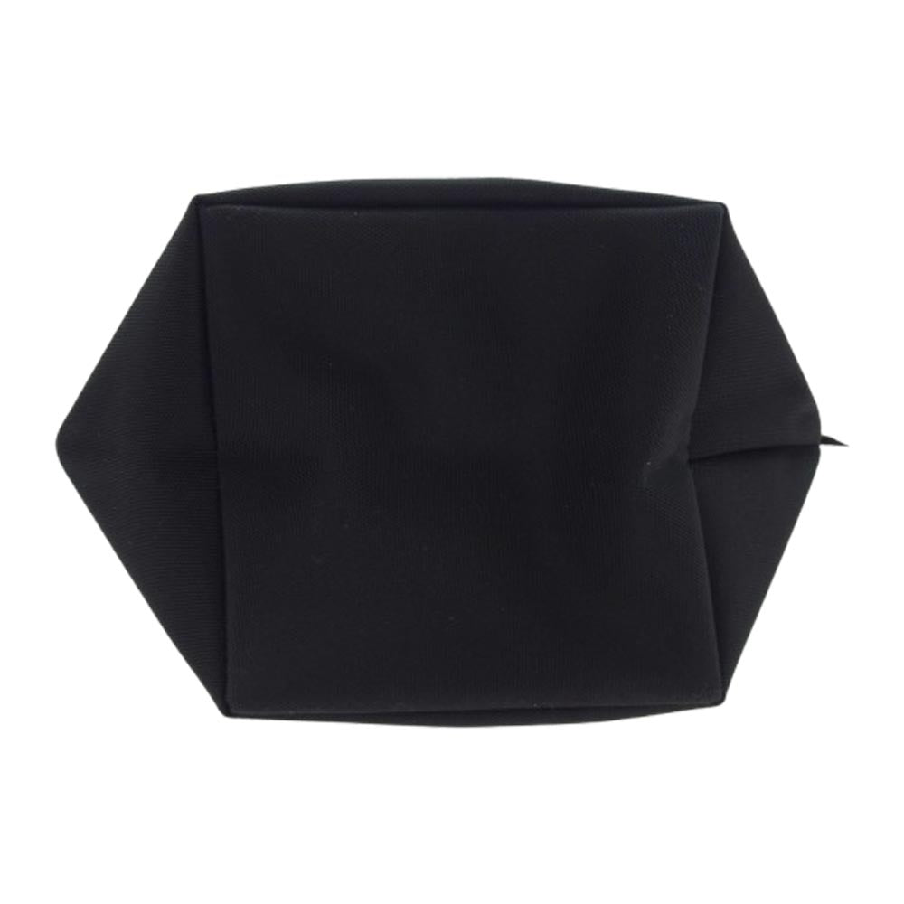 Herve Chapelier エルベ・シャプリエ ナイロン 舟型 ポーチ ブラック ブラック系【新古品】【未使用】【中古】