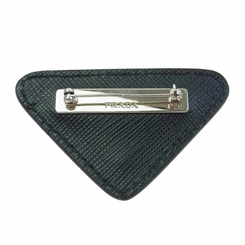 PRADA プラダ サフィアーノ レザー ブローチ ブラック系【中古】