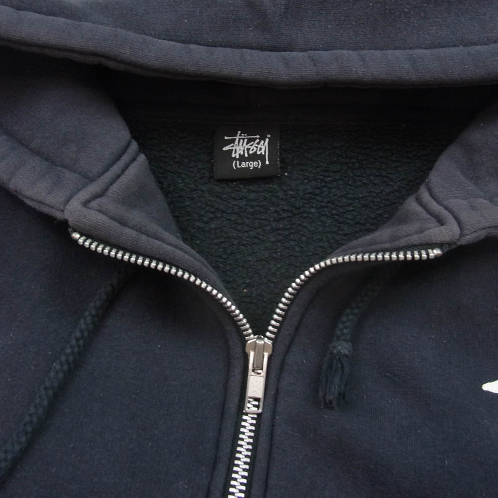 STUSSY ステューシー バックスニーカープリント シャネルロゴ ジップパーカー ブラック系 L【中古】