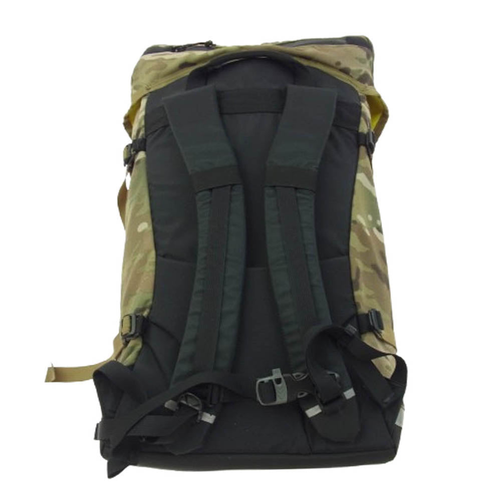 トゥルースデザインス Drop Liner Backpack カモフラ 迷彩柄 チェストストラップ ウエストストラップ ドロップ ライナー バックパック リュック カーキ系【中古】