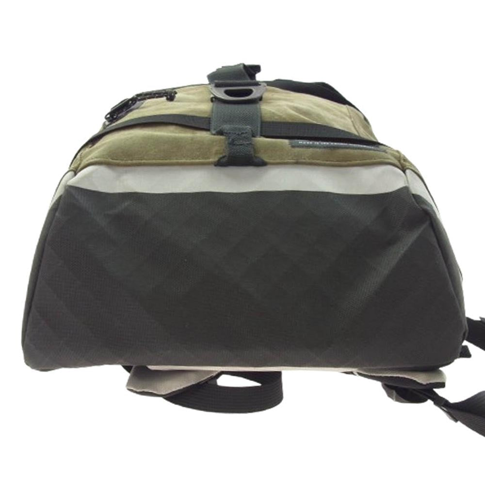 トゥルースデザインス Drop Liner Backpack ブラウン チェストストラップ ウエストストラップ ドロップ ライナー バックパック リュック カーキ系【中古】