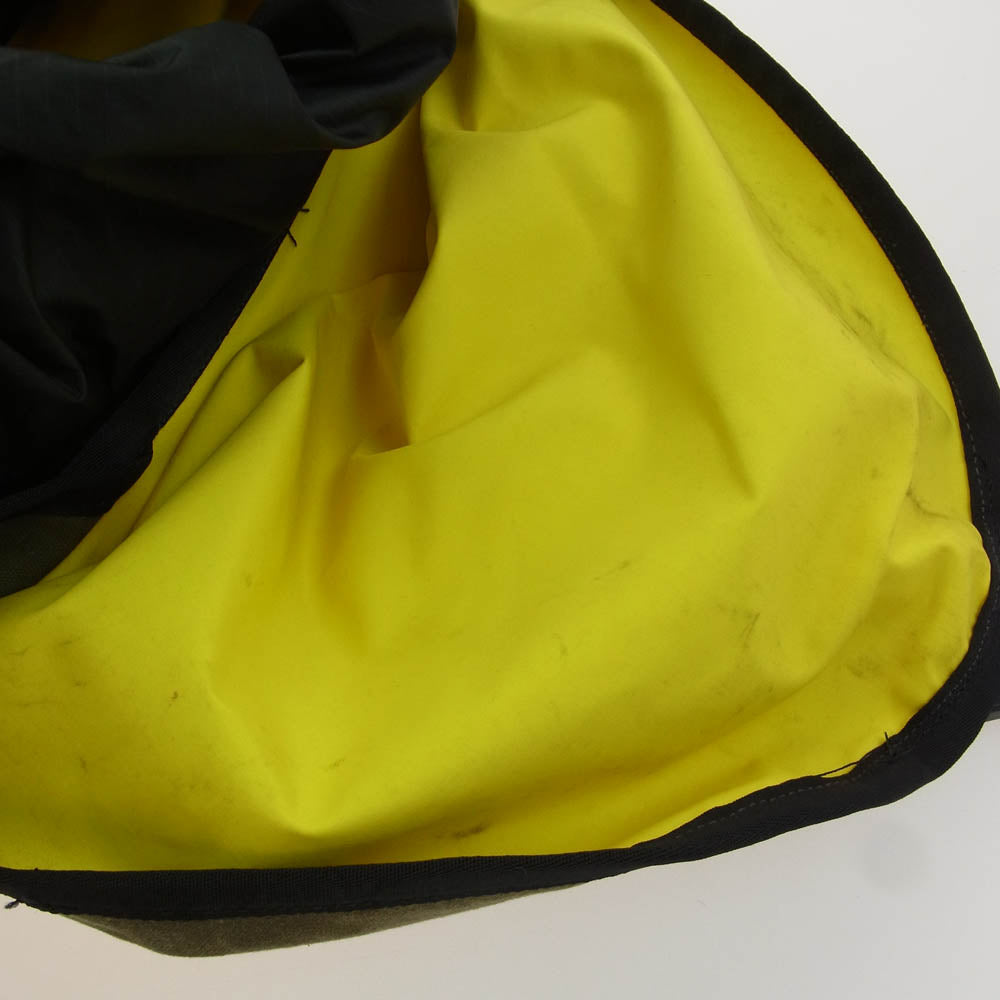 トゥルースデザインス Drop Liner Backpack ブラウン チェストストラップ ウエストストラップ ドロップ ライナー バックパック リュック カーキ系【中古】