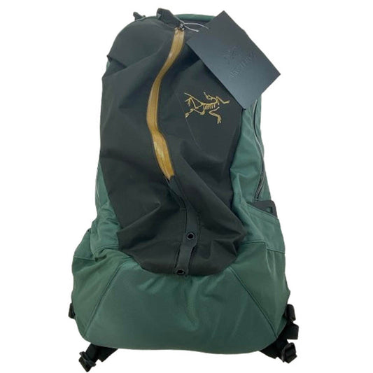 ARC'TERYX アークテリクス X00000796904 Arro 22 Backpack アロー 22 バックパック リュック デイパック グリーン系【新古品】【未使用】【中古】