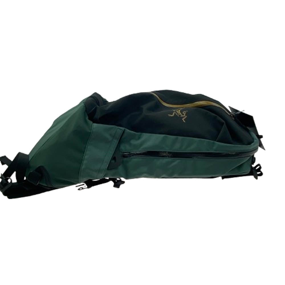ARC'TERYX アークテリクス X00000796904 Arro 22 Backpack アロー 22 バックパック リュック デイパック グリーン系【新古品】【未使用】【中古】