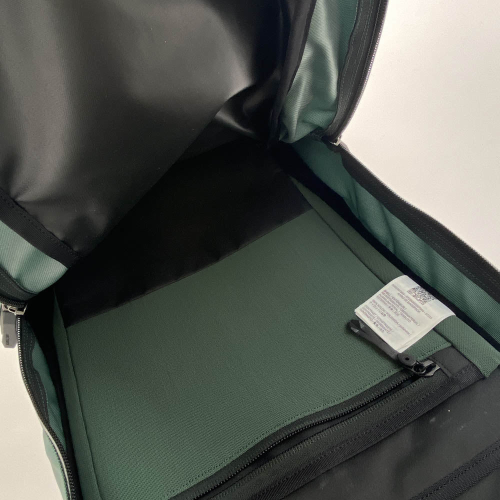 ARC'TERYX アークテリクス X00000796904 Arro 22 Backpack アロー 22 バックパック リュック デイパック グリーン系【新古品】【未使用】【中古】