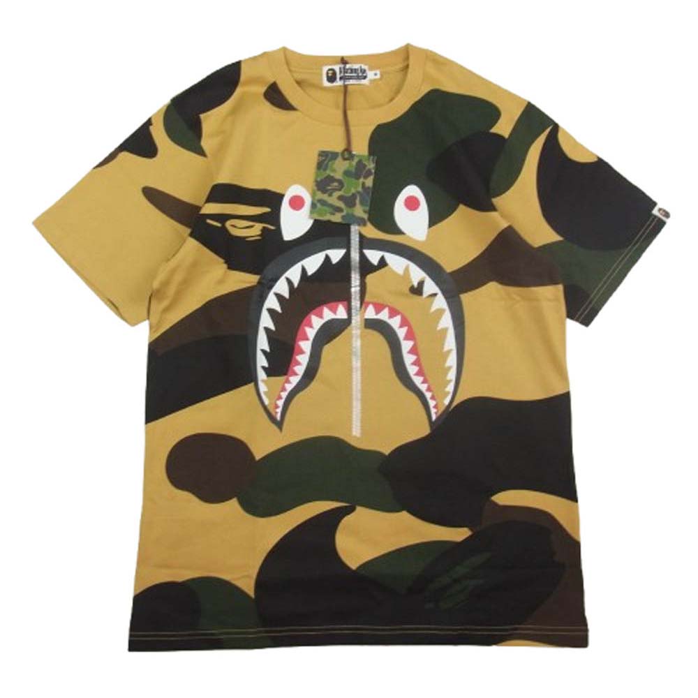 A BATHING APE アベイシングエイプ 1L30109011 GIANT 1ST CAMO SHARK TEE ジャイアント ファースト カモフラ 迷彩柄 シャーク 半袖 T シャツ イエロー系 M【新古品】【未使用】【中古】