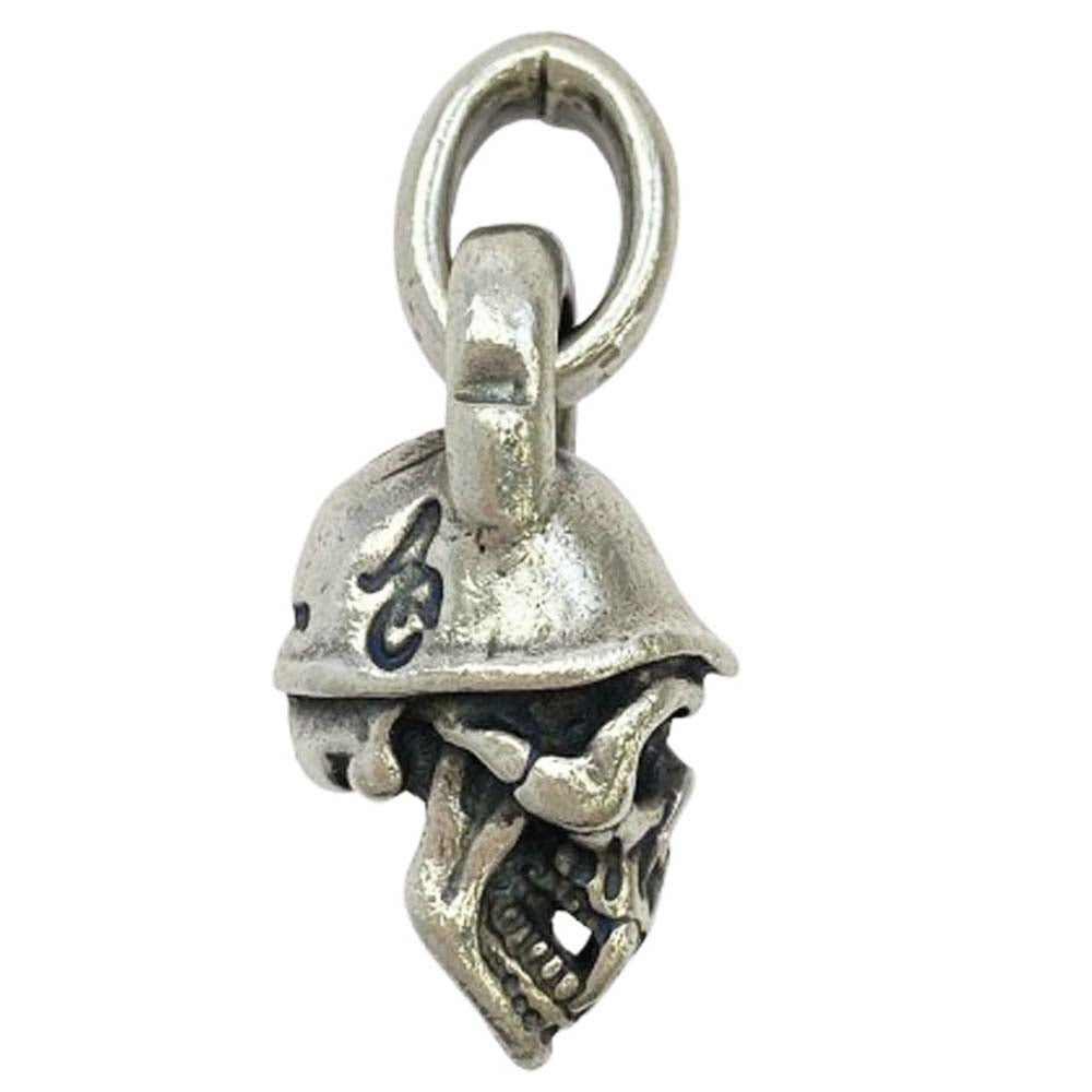 BILL WALL LEATHER ビルウォールレザー SKULL WITH HELMET & FANGS スカル w/ ヘルメット ファング ペンダントトップ シルバー系【中古】
