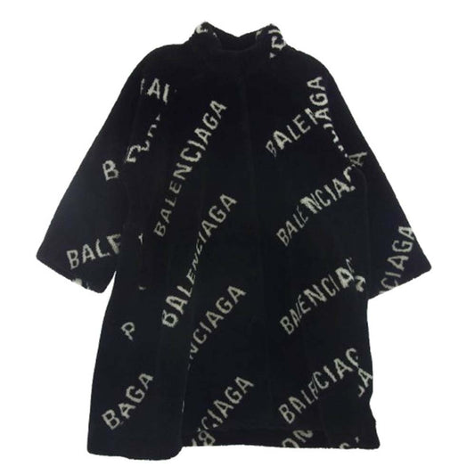 BALENCIAGA バレンシアガ 19AW 583846 TGQ02 ロゴ総柄 ボア 内キルティング 中綿 コート ブラック系 34【美品】【中古】