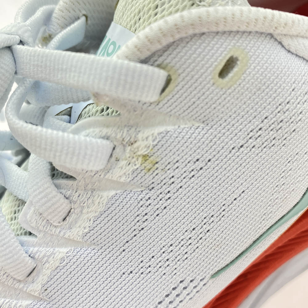 HOKA ONE ONE ホカ オネオネ MACH 4 1113528 マッハ 4 スニーカー ホワイト系 26cm【中古】