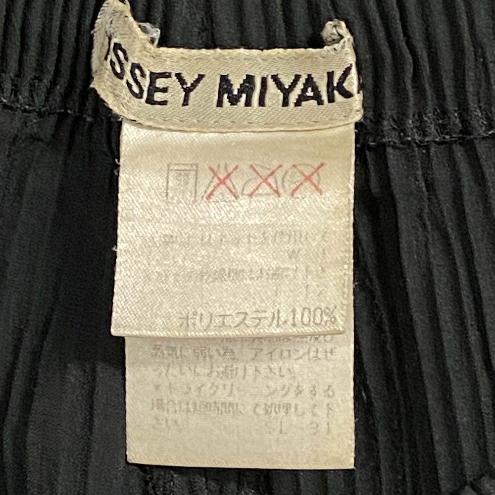 ISSEY MIYAKE イッセイミヤケ IM84-FF917 サークル エンボス プリーツ イージー パンツ ブラック系 L【中古】
