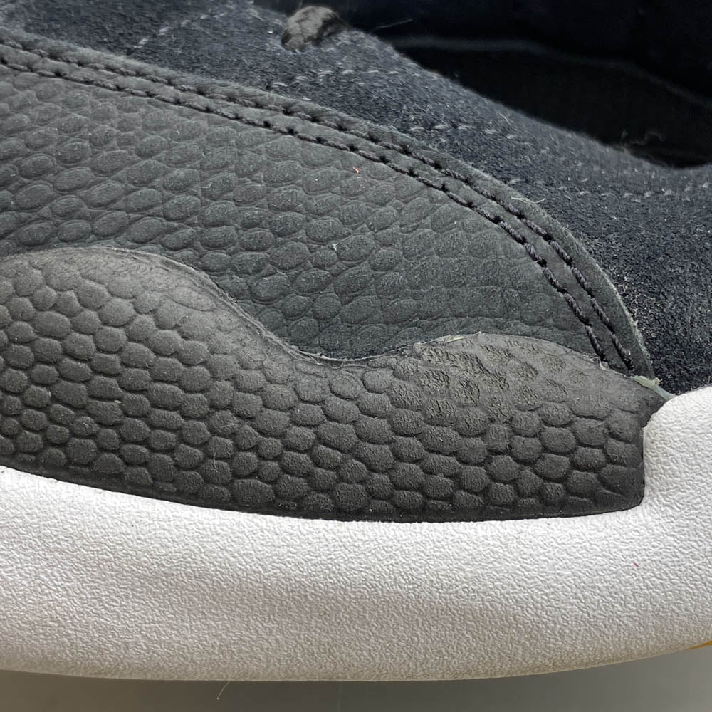 NIKE ナイキ 130690-017 AIR JORDAN 12 REVERSE TAXI エアジョーダン12 リバースタクシー ローカット スニーカー ブラック系【中古】