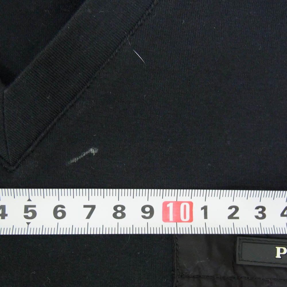PRADA プラダ SJN251 Vネック カットソー ロゴ ナイロン 切替し 半袖 Vネック Tシャツ ブラック系 M【中古】