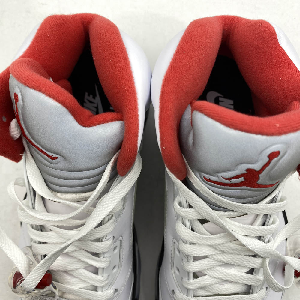 NIKE ナイキ DA1911-102 Air Jordan 5 Retro Fire Red AJ5 エアジョーダン ファイヤーレッド スニーカー ホワイト系【美品】【中古】