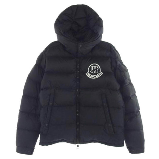 MONCLER モンクレール 20AW F20921A51710 × UNDEFEATED アンディフィーテッド ARENSKY アレンスキー ロゴプリント フード付き ダウン ジャケット ブラック系 3【中古】