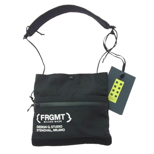 MONCLER モンクレール H209U5D00003 M2471 GENIUS ジーニアス FRAGMENT SACOCHE A CROSS BODY BAG フラグメント サコッシュ クロス ボディ バッグ ショルダーバッグ ブラック系【美品】【中古】