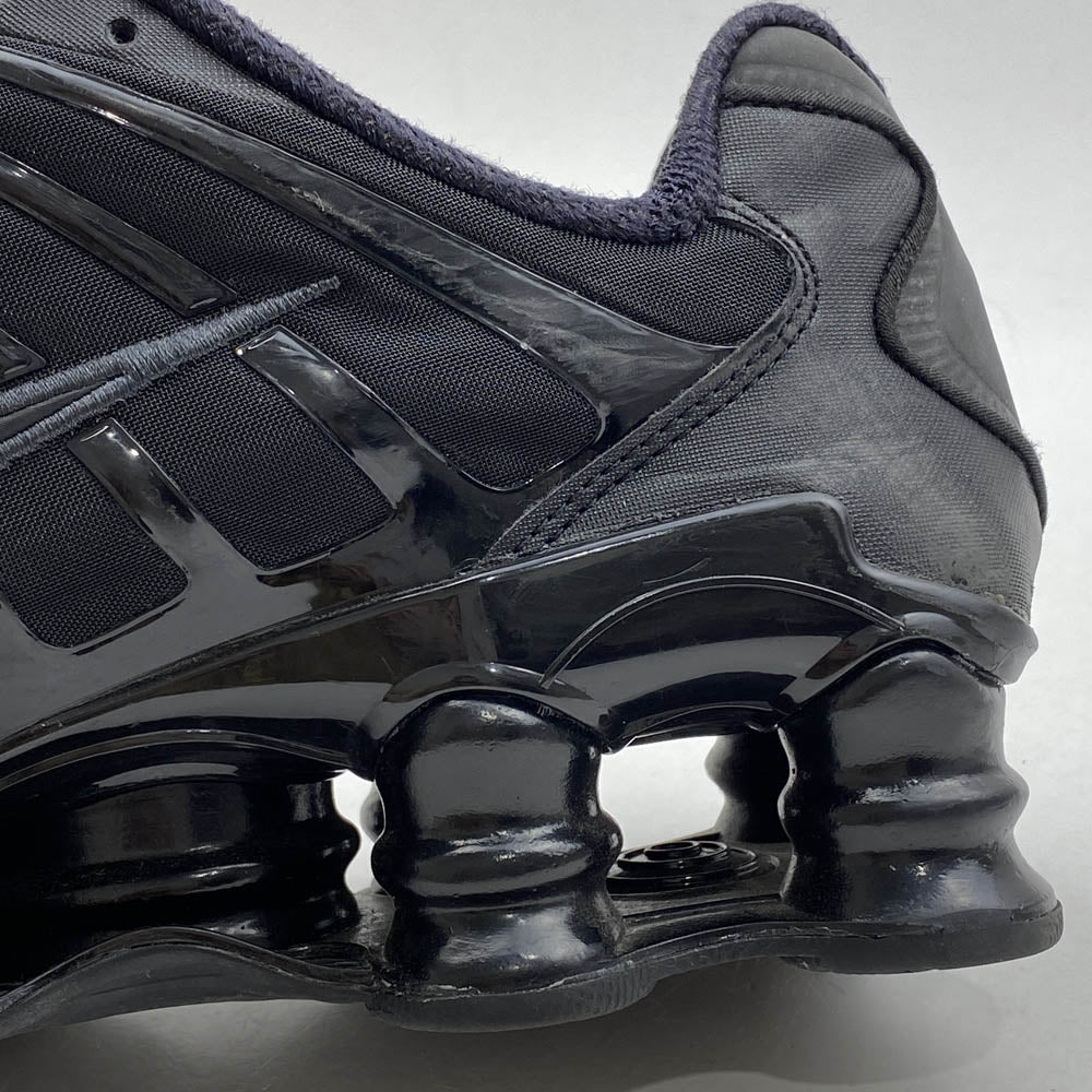 NIKE ナイキ AR3566-002 Women's Shox TL Black and Max Orange ウィメンズ ショックス TL ブラック アンド マックスオレンジ スニーカー ブラック系 28.5cm【中古】