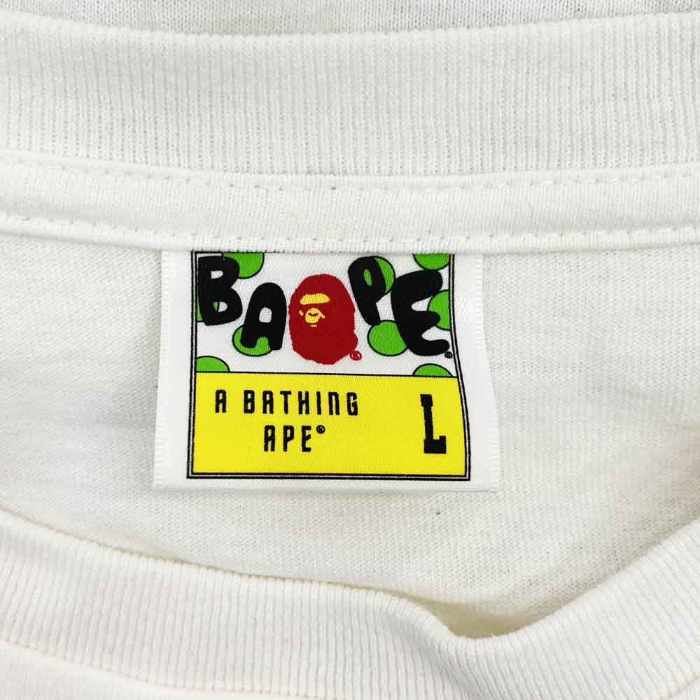 A BATHING APE アベイシングエイプ × Undefeated アンディフィーテッド BAPES NOT DEAD 半袖 Tシャツ L ホワイト系 L【中古】