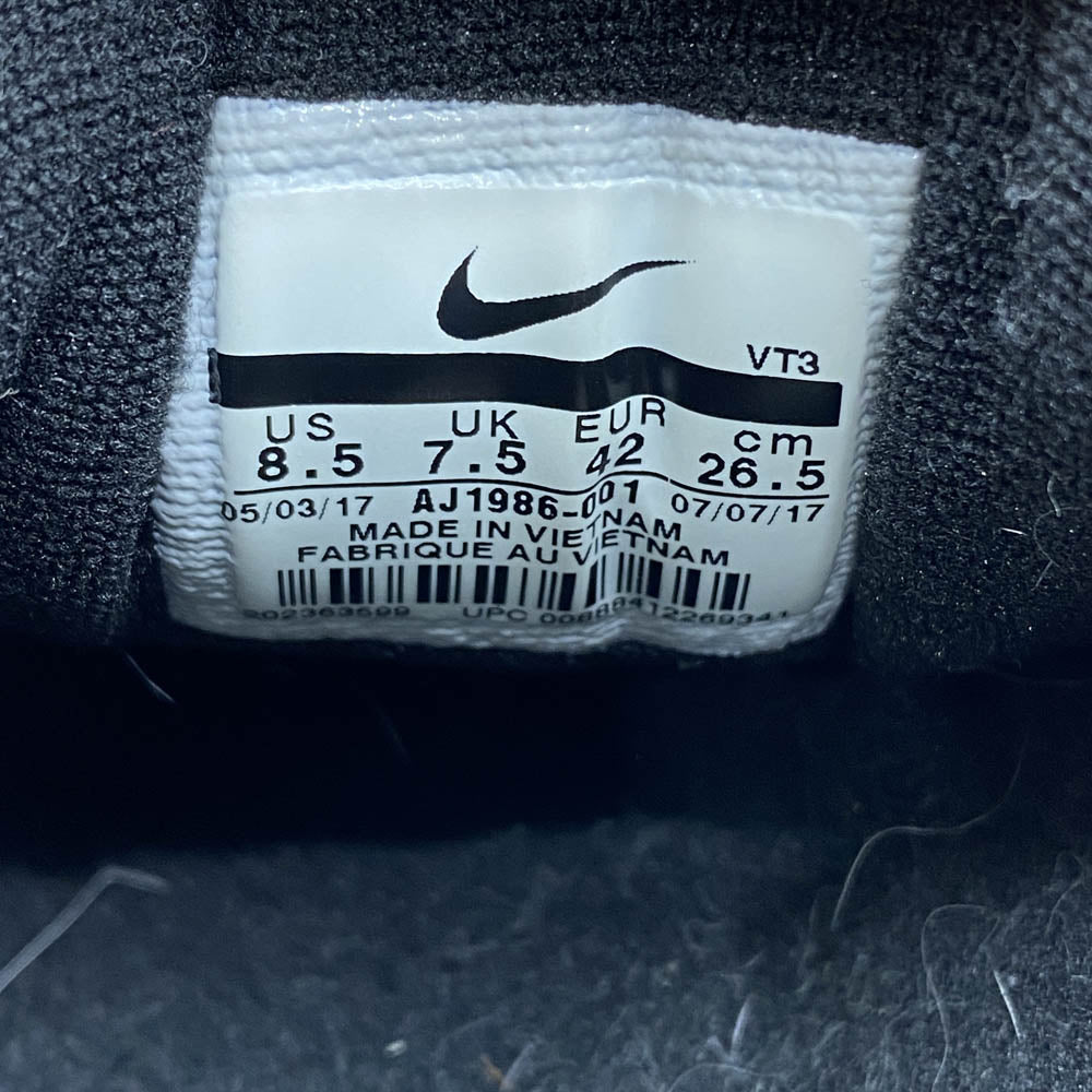 NIKE ナイキ AJ1986-001 × Undefeated アンディフィーテッド Air Max 97 OG black エアマックス 97 ローカットスニーカー ブラック系 26.5cm【中古】