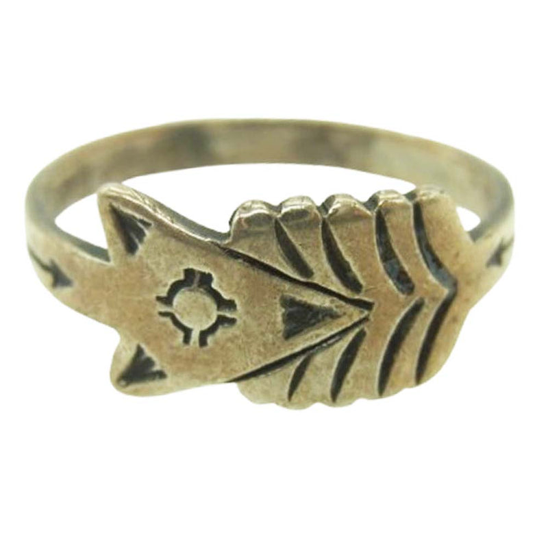 ナバホ族 アーティスト不明 アロー リング シルバー系 約10.5号【中古】