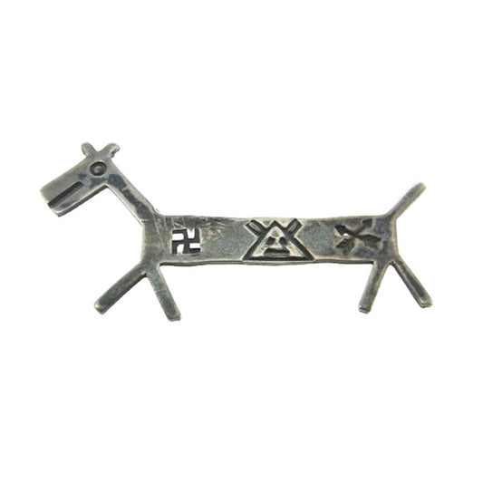 ナバホ族 アーティスト不明 Whirling Log Horse ワーリングログ ホース ピンズ シルバー系【中古】